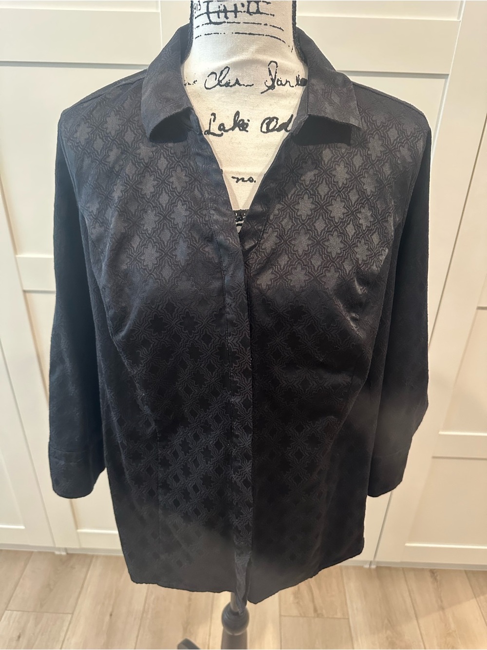 Women’s Black Patterned Button-Front Shirt Size 1X